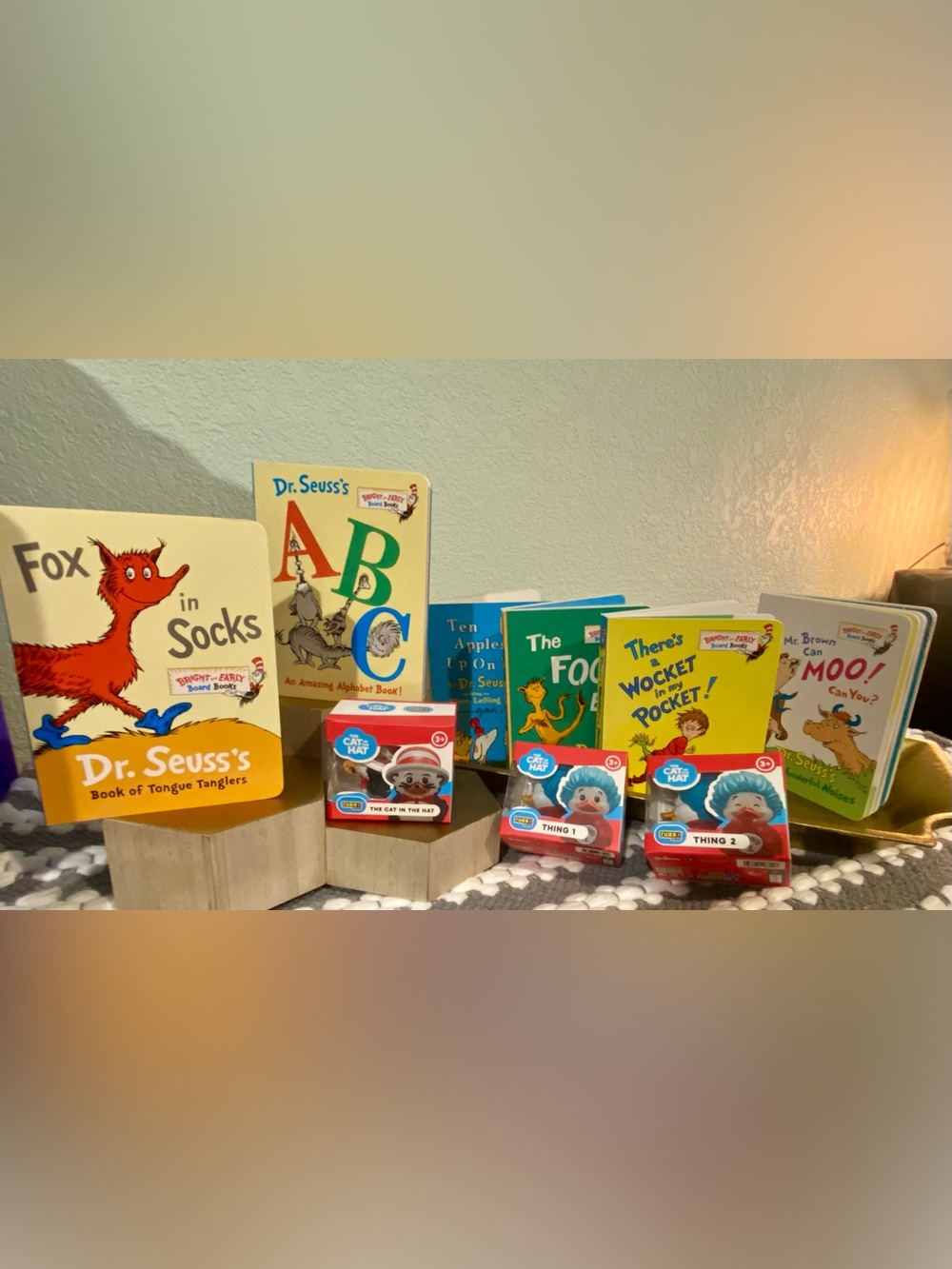 Dr. Seuss Cat in the Hat 6 Book Bundle with 3 Rubber Ducks